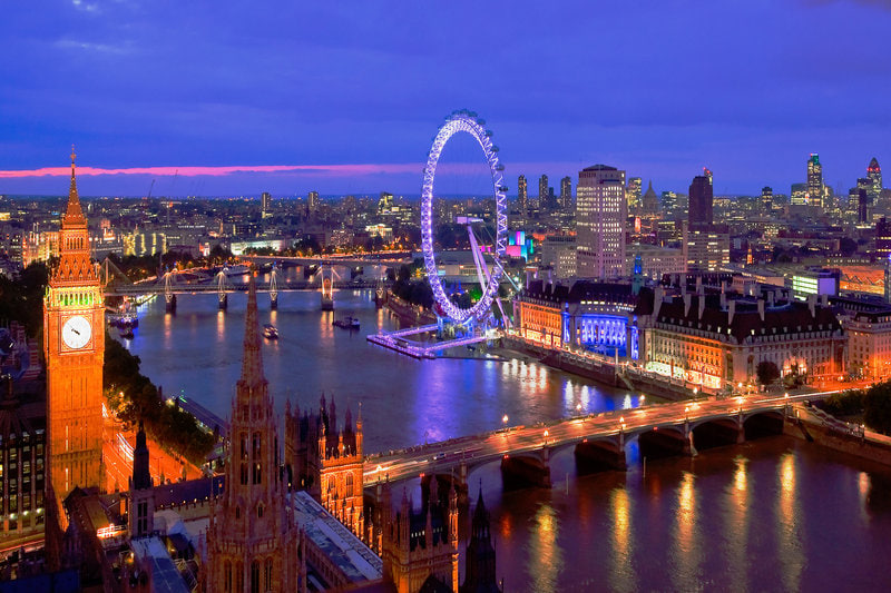 Londonda O'zbekiston milliy liboslari va aksessuarlari savdo do'koni ochildi