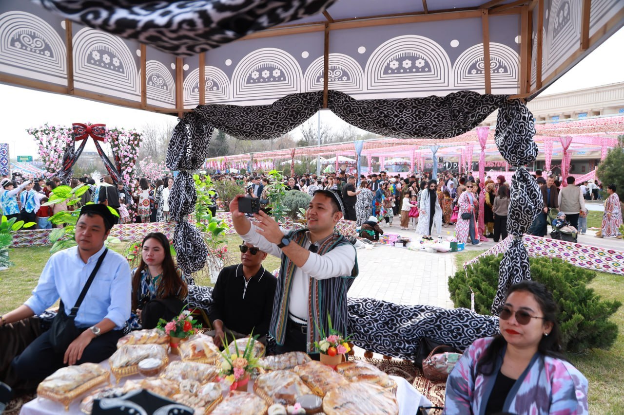 Hududlarda bayram shukuhi